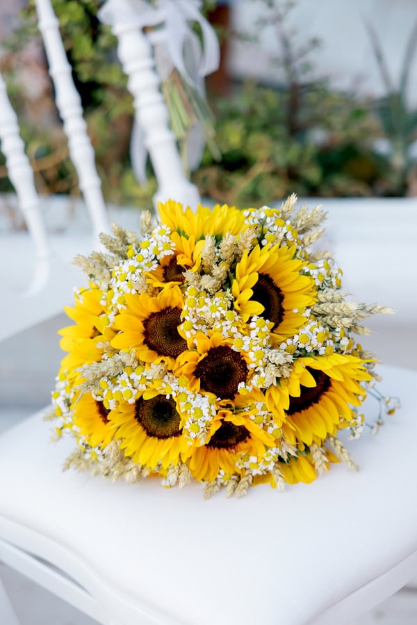 Rustic Wedding Decoration Ideas With Sunflowers