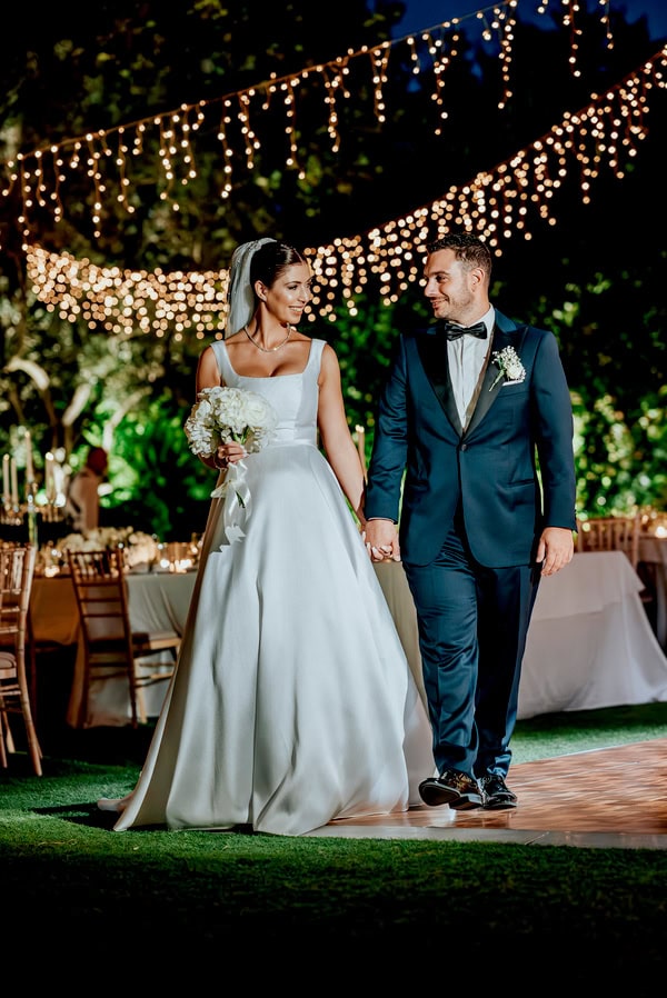Special Elegant Wedding Ktima Orizontes All White Florals