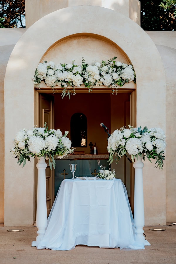 Special Elegant Wedding Ktima Orizontes All White Florals