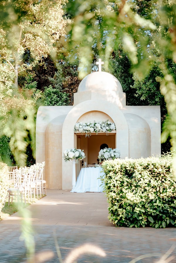 Special Elegant Wedding Ktima Orizontes All White Florals