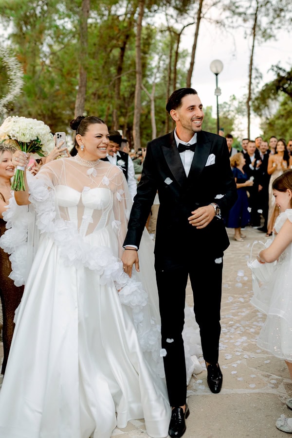 Chic Romantic Wedding In Chania White Details