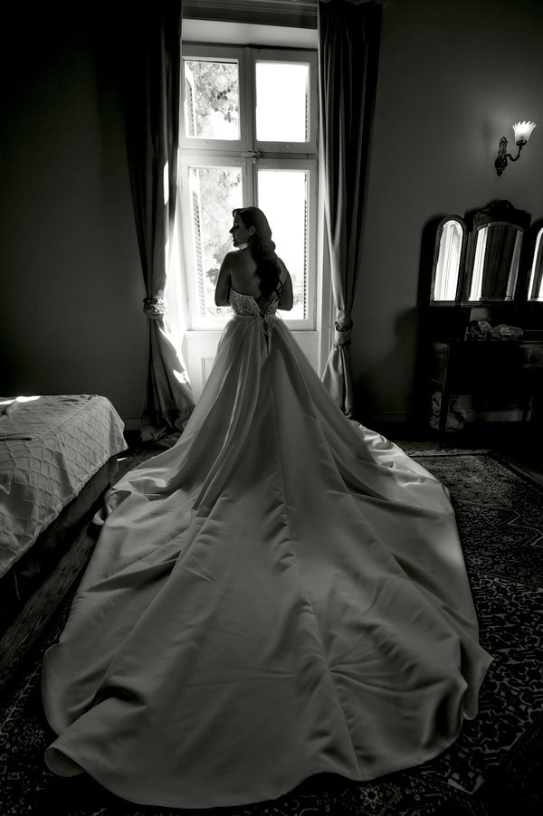 Destination Wedding In Lesvos With Chic Vintage Style And Beautiful Flowers
