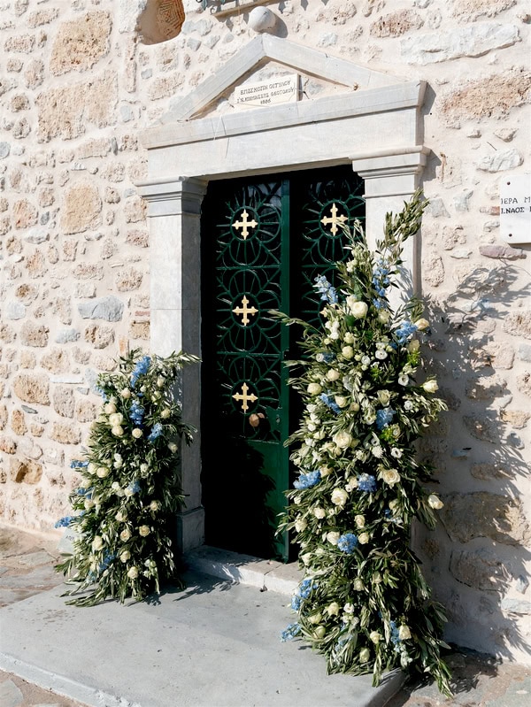 Fall Destination Wedding In Mani With Organic Style