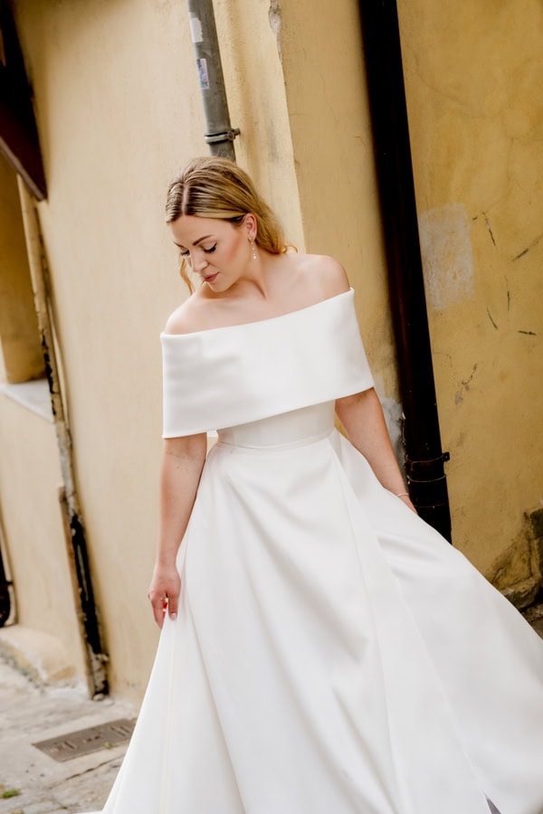 Lovely Spring Wedding Drama Full Of Romance