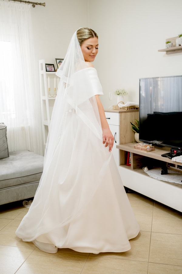 Lovely Spring Wedding Drama Full Of Romance
