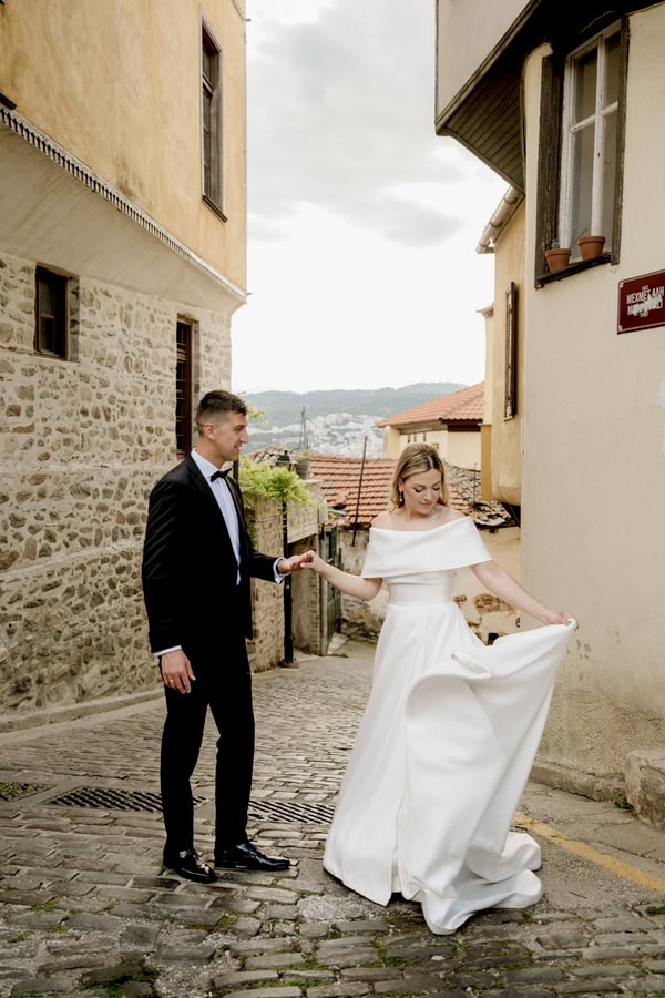 Lovely Spring Wedding Drama Full Of Romance