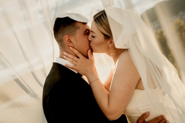 Lovely Spring Wedding Drama Full Of Romance