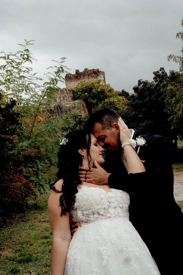 Romantic Autumn Wedding Lefkada Rustic Details White Florals