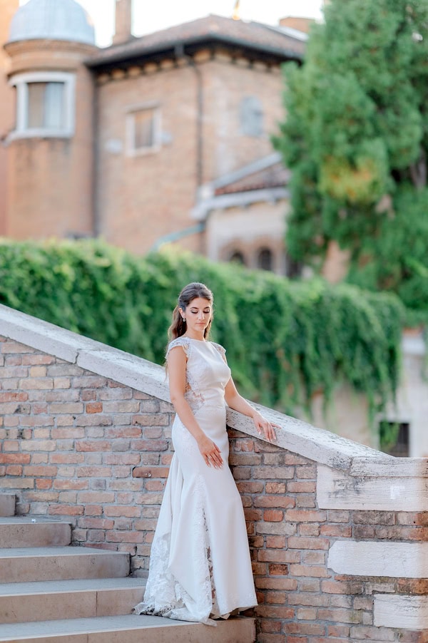 Romantic Spring Wedding And Venice Next Day
