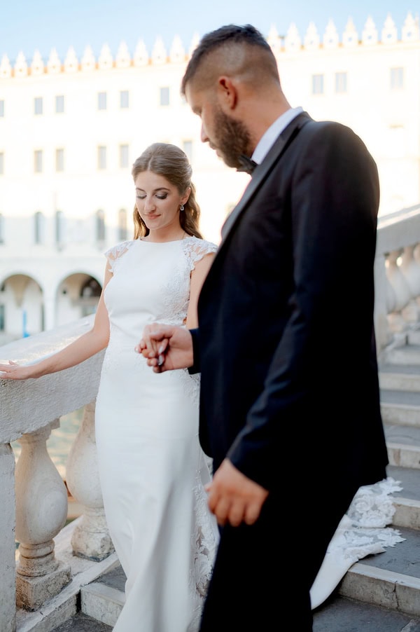 Romantic Spring Wedding And Venice Next Day