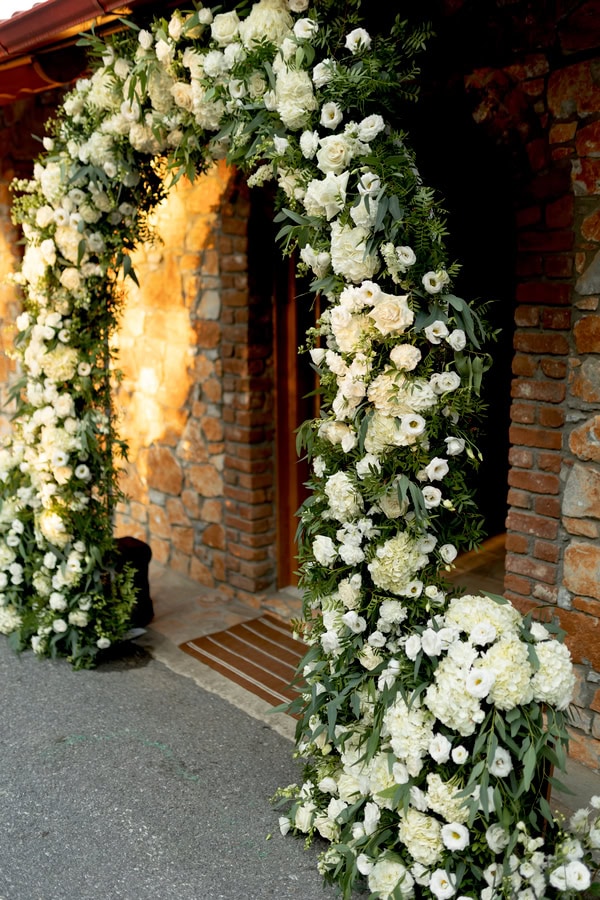 Romantic Wedding White Floral Arrangements