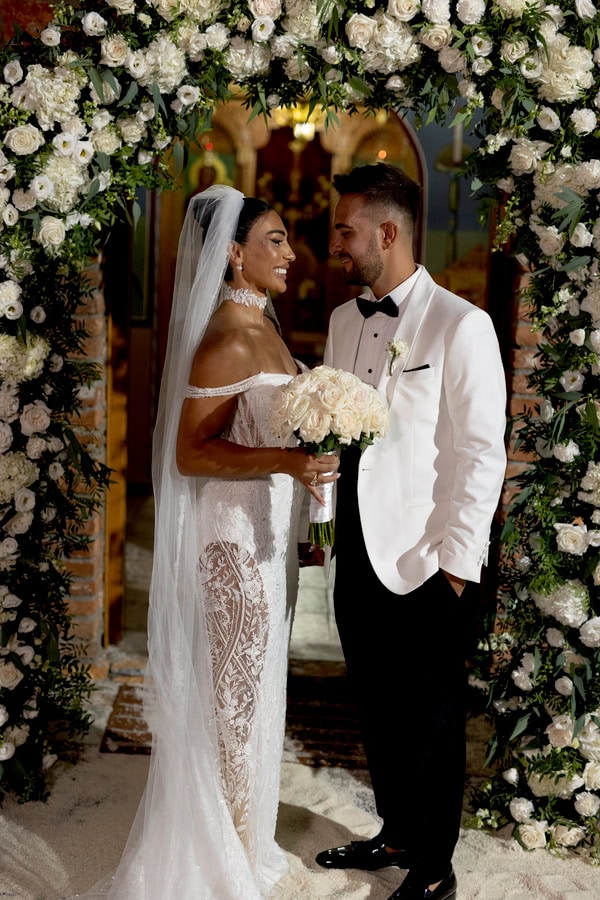Romantic Wedding White Floral Arrangements
