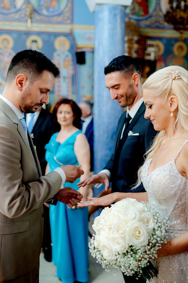 White Floral Chic Summer Wedding Agrinio