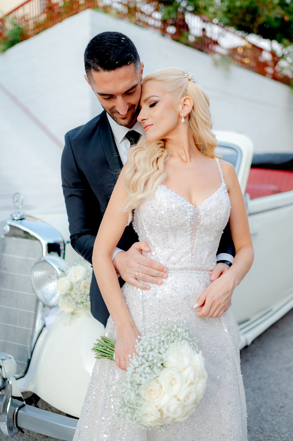 White Floral Chic Summer Wedding Agrinio