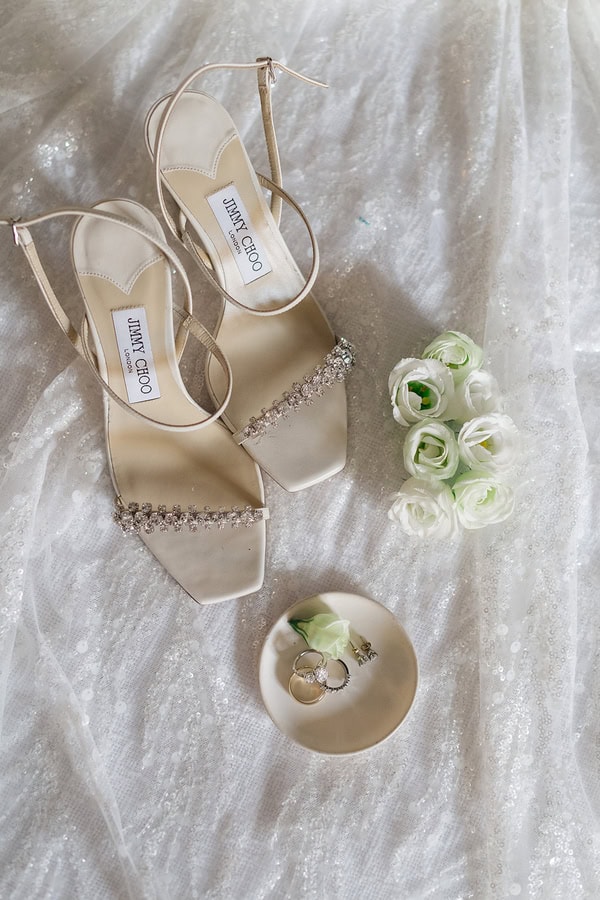 White Flowers And Romantic Chicago Wedding
