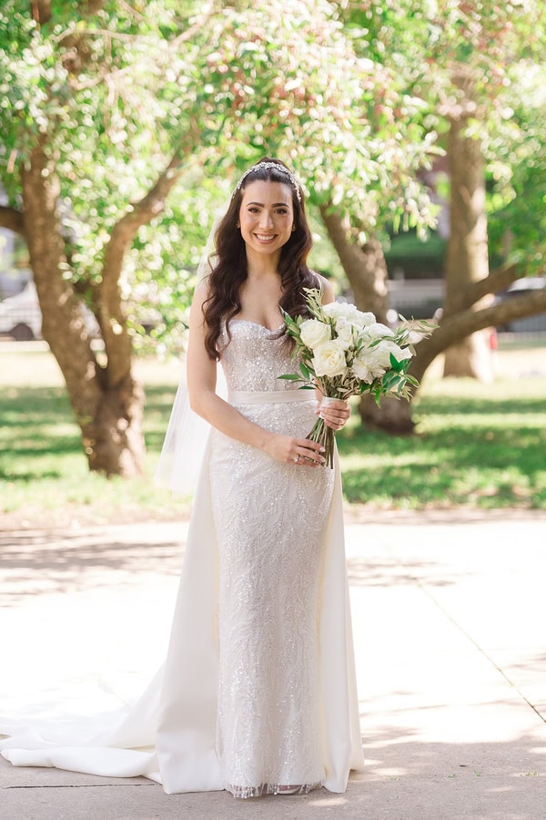 White Flowers And Romantic Chicago Wedding