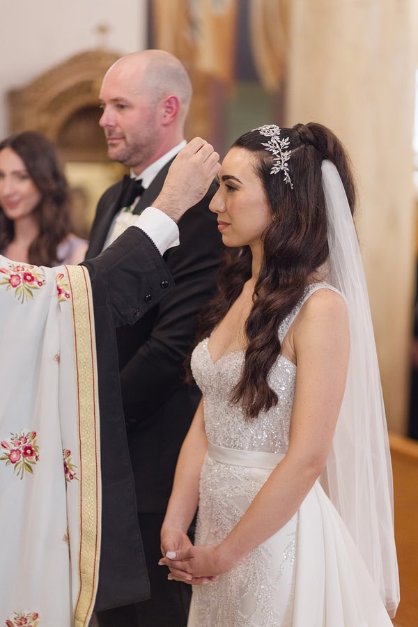 White Flowers And Romantic Chicago Wedding