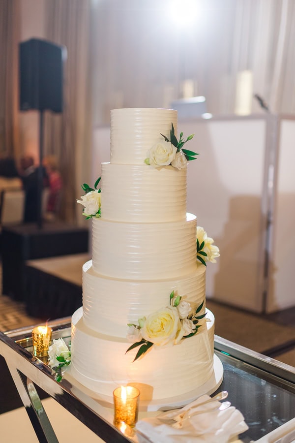 White Flowers And Romantic Chicago Wedding