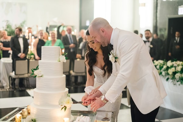 White Flowers And Romantic Chicago Wedding