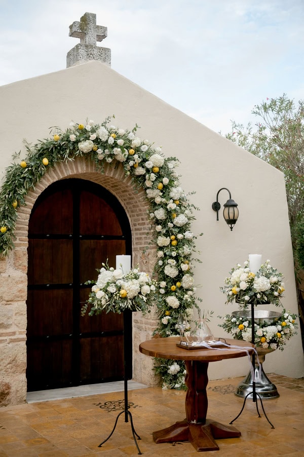 Beautiful Wedding In White And Green Tones