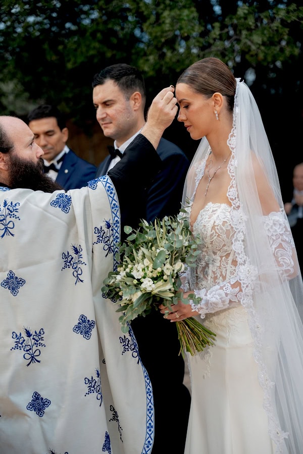 Beautiful Wedding In White And Green Tones