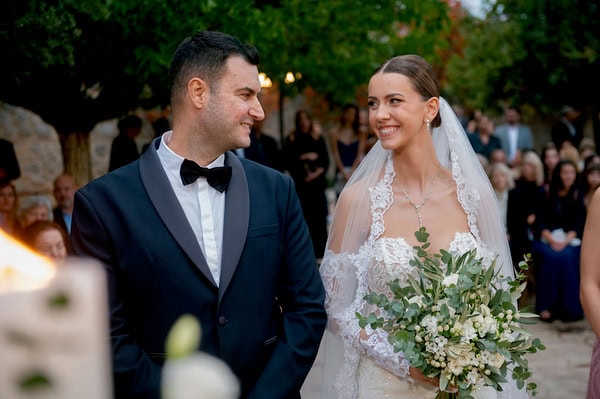 Beautiful Wedding In White And Green Tones
