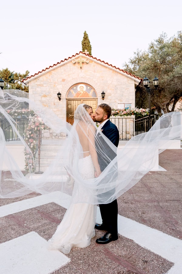 Boho Chic Summer Wedding In Athens With Romantic Tones