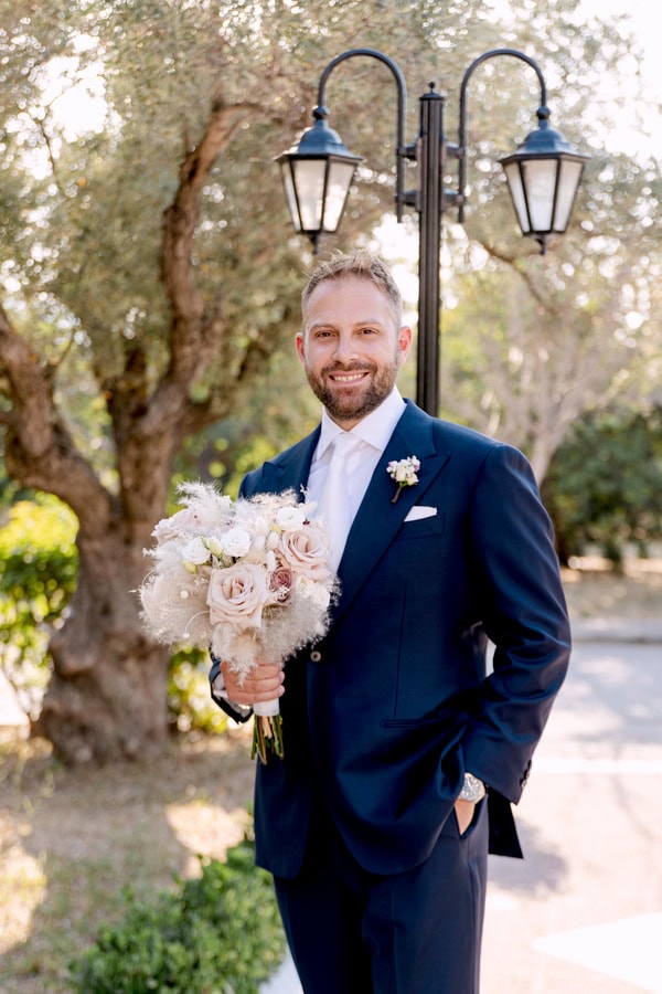 Boho Chic Summer Wedding In Athens With Romantic Tones