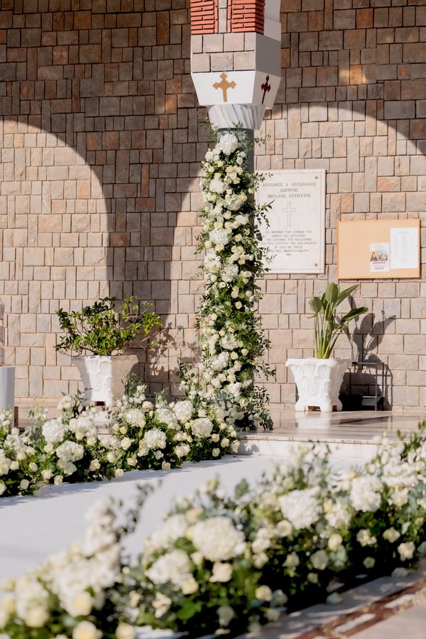 Chic Summer Wedding Sparti All White Floral Designs