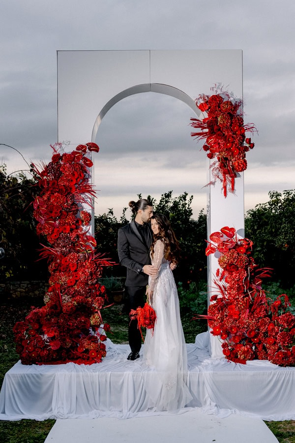 Edgy Modern Styled Shoot Crete Dramatic Red Flowers