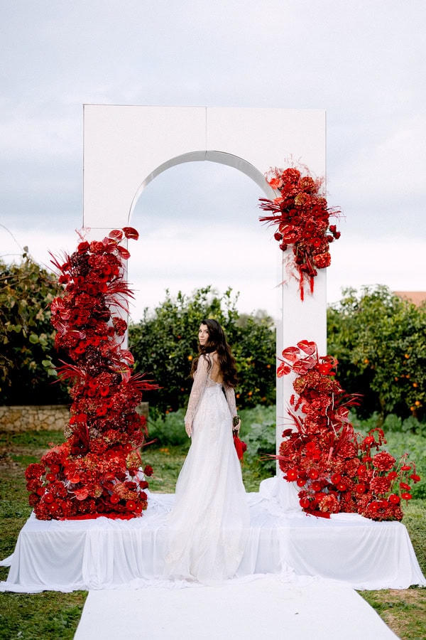 Edgy Modern Styled Shoot Crete Dramatic Red Flowers