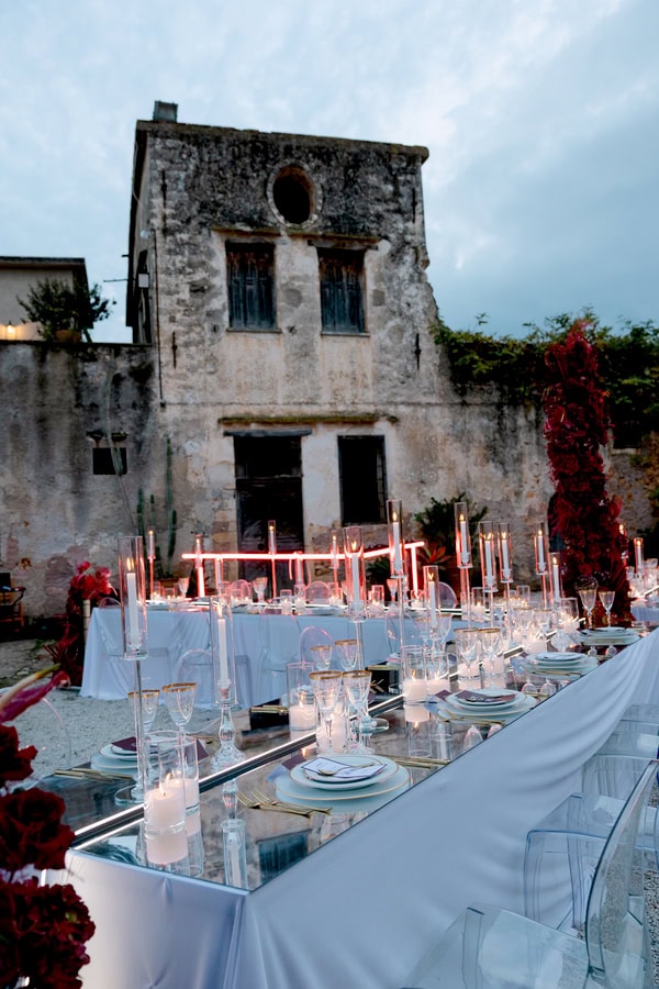 Edgy Modern Styled Shoot Crete Dramatic Red Flowers