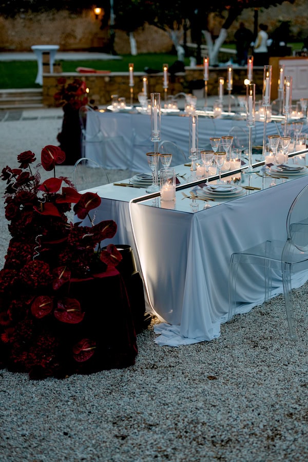 Edgy Modern Styled Shoot Crete Dramatic Red Flowers