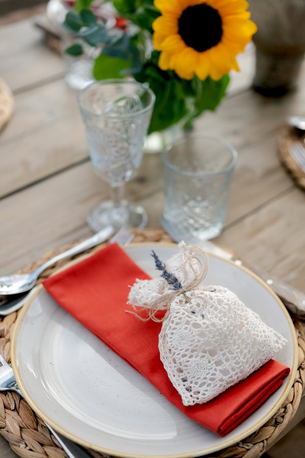 Rustic Wedding Decoration Ideas With Sunflowers And Red Details