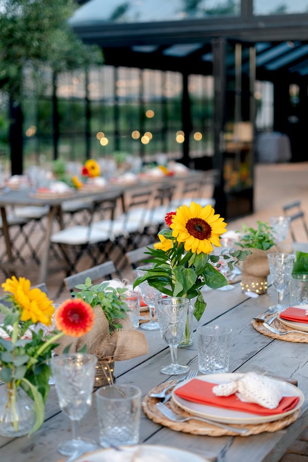 Rustic Wedding Decoration Ideas With Sunflowers And Red Details