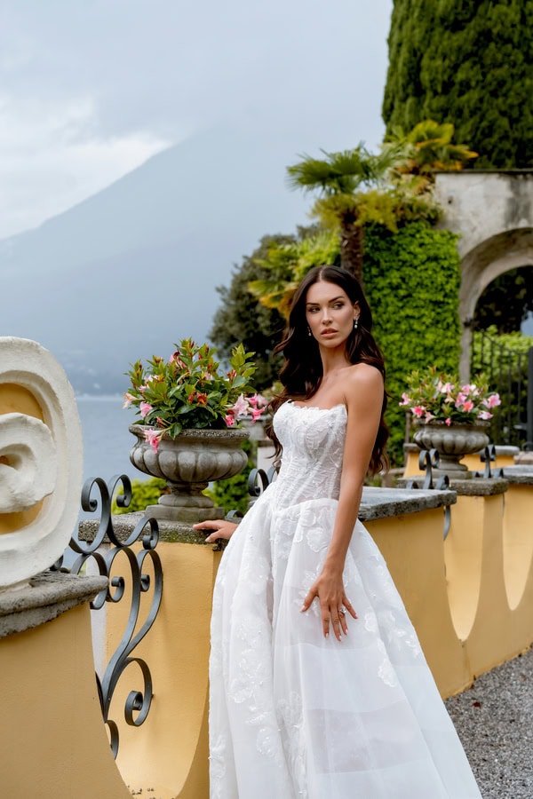 Stylish Bridal Collection From Complice Stalo Theodorou That Will Impress You