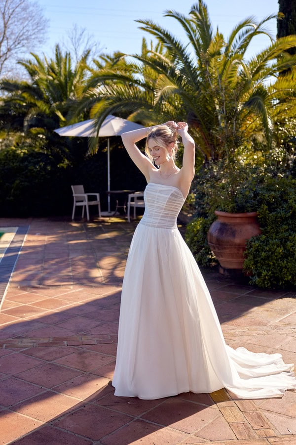 Lilian West Spring Summer  Bohemian Bride Justin Alexander