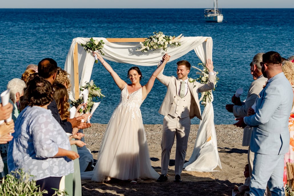 Μεσογειακός destination γάμος στη Ρόδο με rustic λεπτομέρειες | Gemma & Ryan