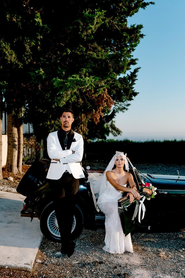 Modern Chic Wedding Bold Floral Design
