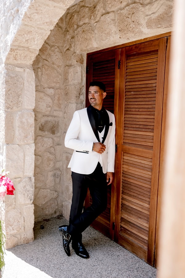 Modern Chic Wedding Bold Floral Design