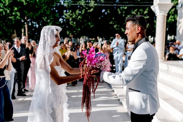 Modern Chic Wedding Bold Floral Design
