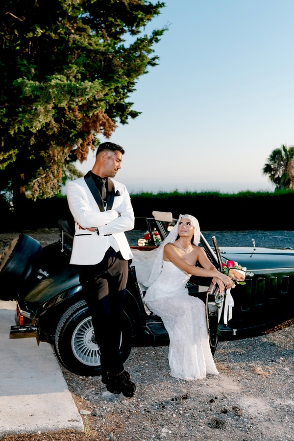 Modern Chic Wedding Bold Floral Design