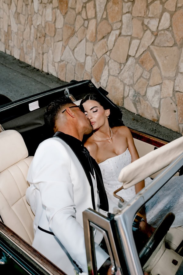 Modern Chic Wedding Bold Floral Design