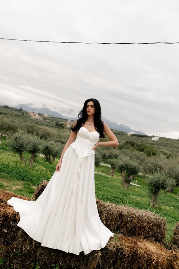 Modern Wedding Inspiration Silo And Sage Statement Florals Airy Draping