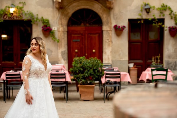 Next Day Photoshoot In Tuscany Streets