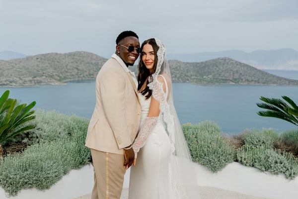 Ρομαντικός destination γάμος στην Κρήτη με θέα το ελληνικό πέλαγος | Reanna & Gervas