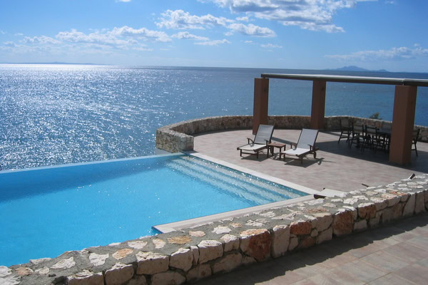 Honeymoon στην Κεφαλονιά σε ένα υπέροχο παραθαλάσσιο καταφύγιο | Villa Brio