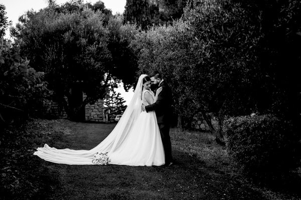 Romantic Moments Beautiful Summer Wedding
