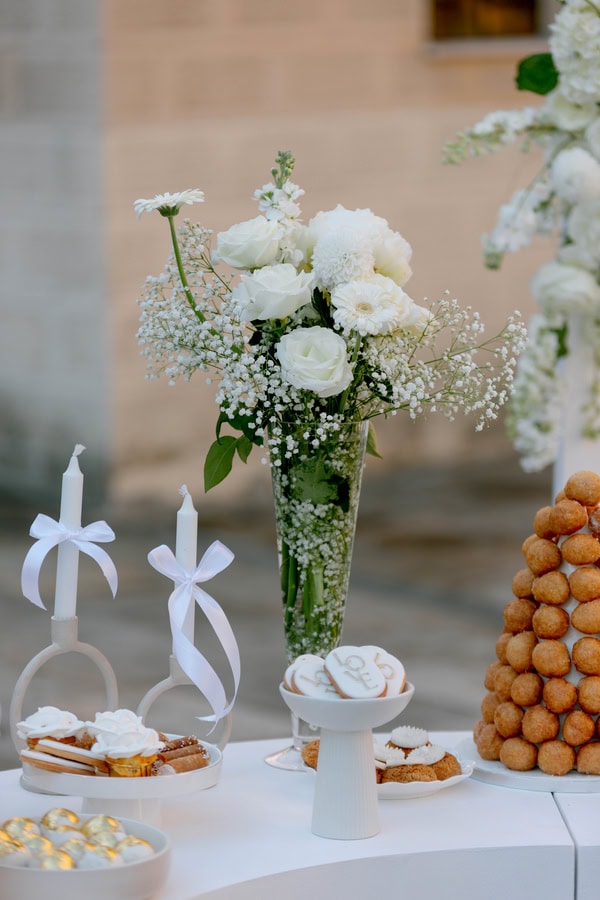 Romantic Summer Wedding White Flowers Veria