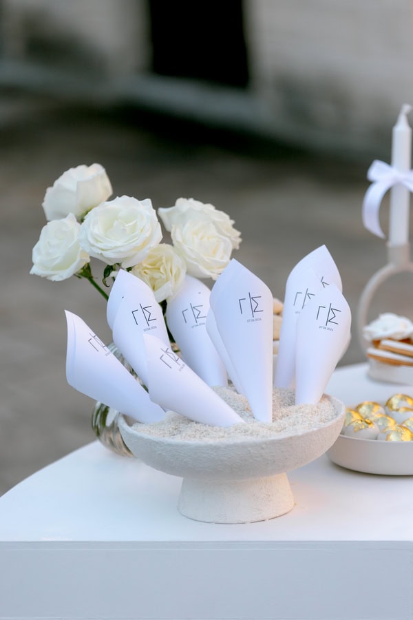 Romantic Summer Wedding White Flowers Veria